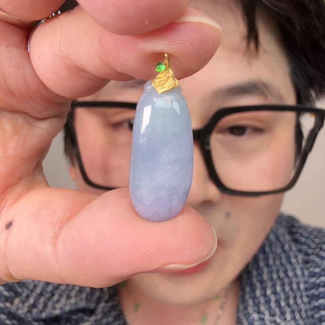 翡翠18K金镶嵌颈饰一件