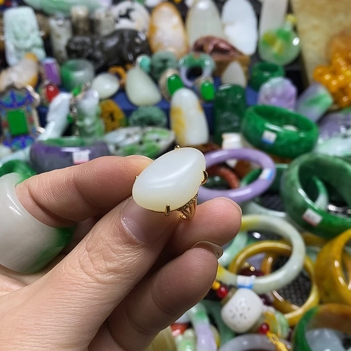 颈饰未镶嵌翡翠官方正规军回血放漏