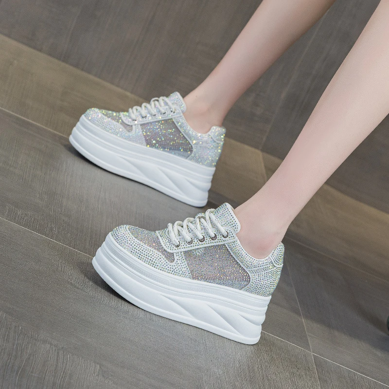 厚底松糕内增高7cm女鞋2025夏季新款水钻白鞋女休闲单鞋