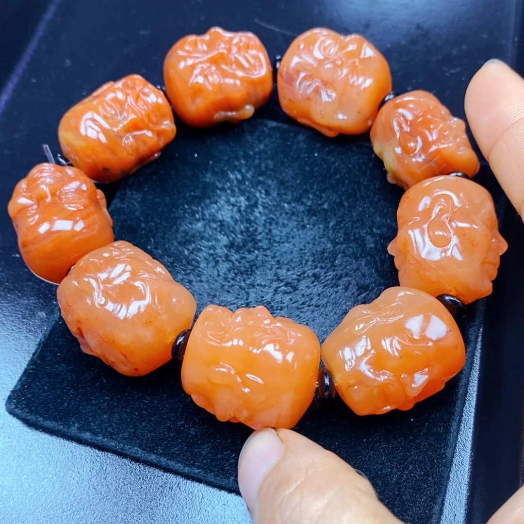 未镶嵌石英质玉（黄龙玉）颈饰