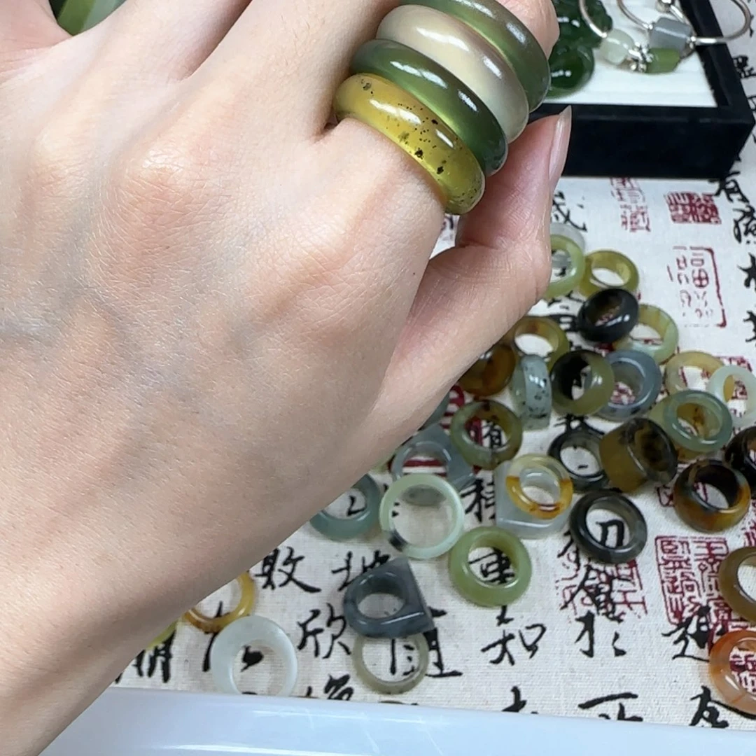 小***子蛇纹石玉未镶嵌戒指19码