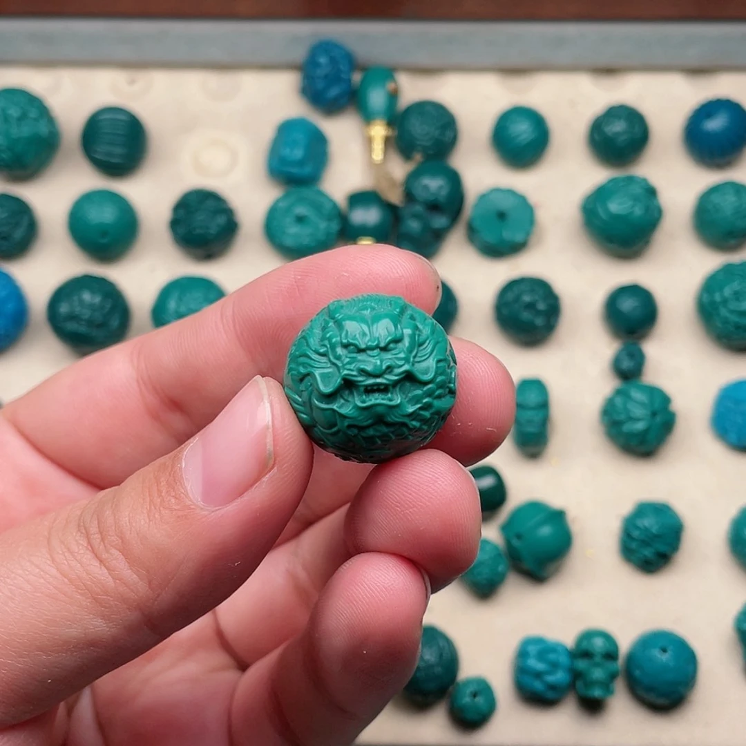 【闪购商品】玻璃颈饰龙珠22一个