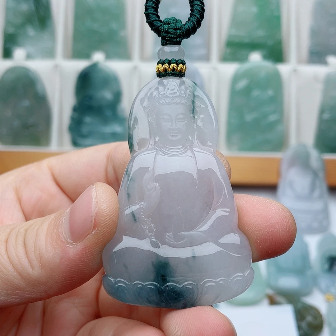 用***7翡翠未镶嵌颈饰素衣观音