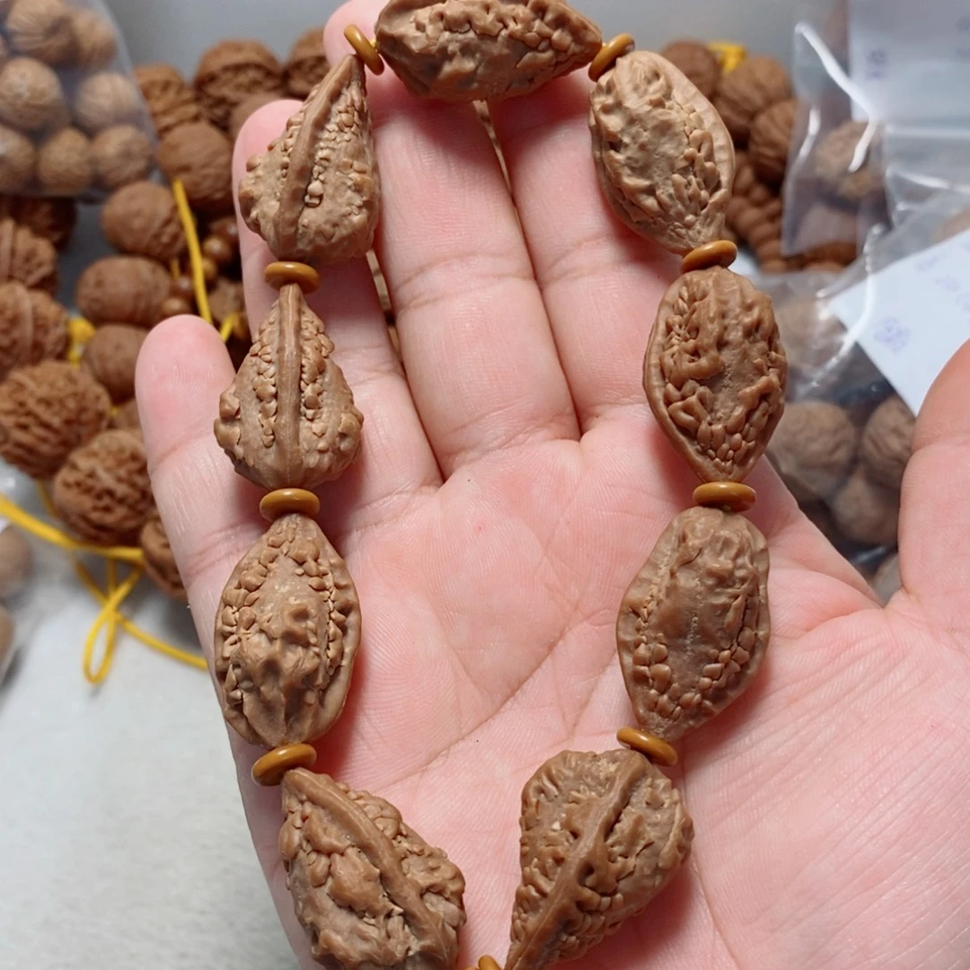 文玩核桃吊坠麒麟角单圈