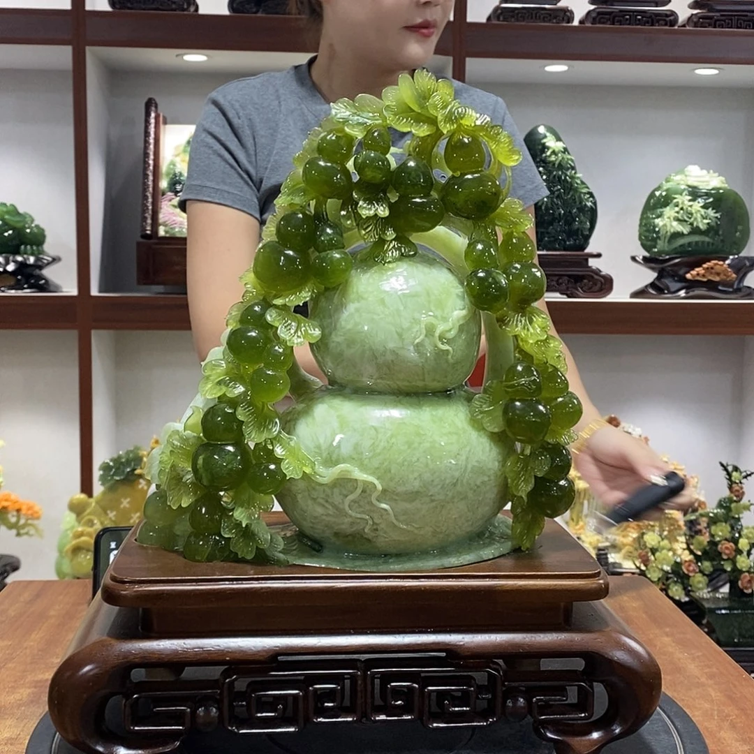 用***s玉山水摆件 玄关摆件