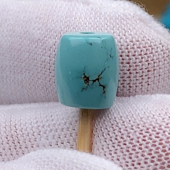 绿松石未镶嵌珠宝奇石7.8