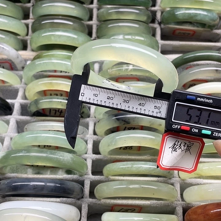 未镶嵌蛇纹石玉手镯163