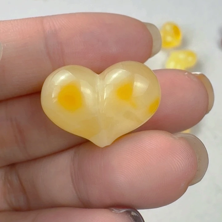 蜜蜡未镶嵌珠宝奇石全品 23×15.8×11mm