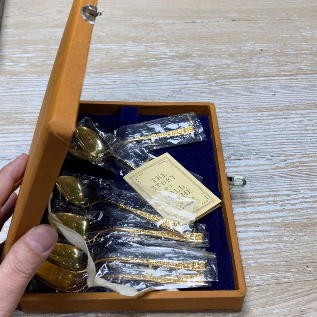 瓷片7*9密密麻麻地排列着