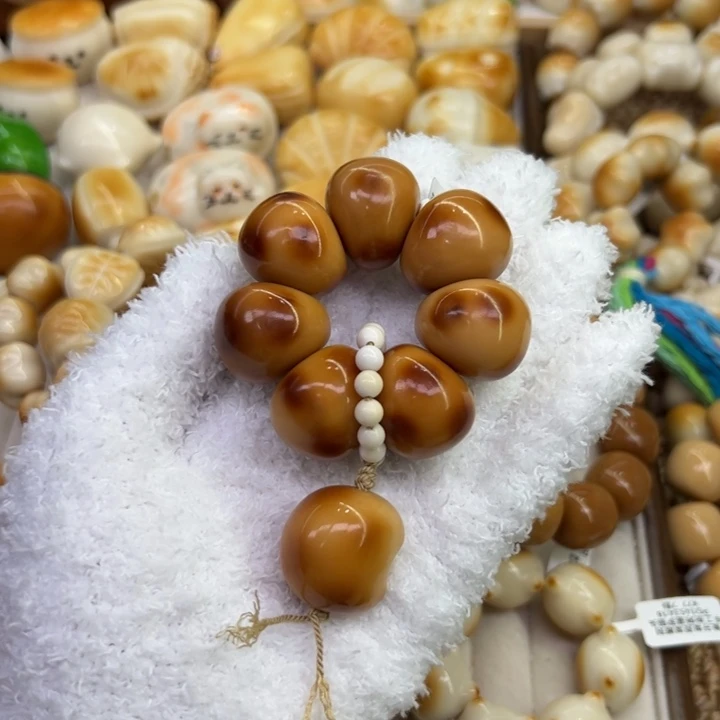 菩提根/象牙果把件11 象牙果原果雕刻炭烧虎斑山竹微瑕