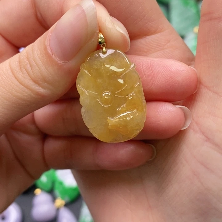 翡翠颈饰未镶嵌吊坠