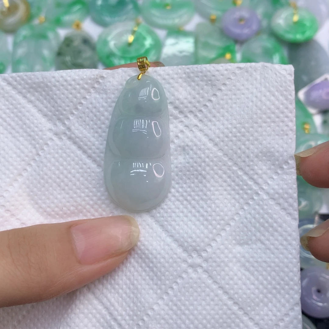 翡翠18K金镶嵌颈饰11111111111111111