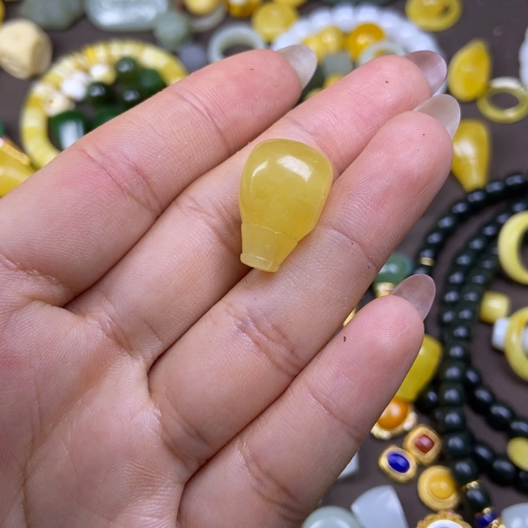 未镶嵌琥珀手链今**术12