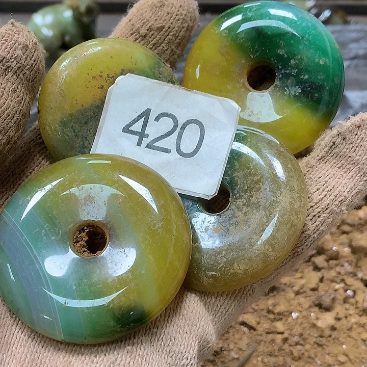 未镶嵌和田玉挂件郝*宁