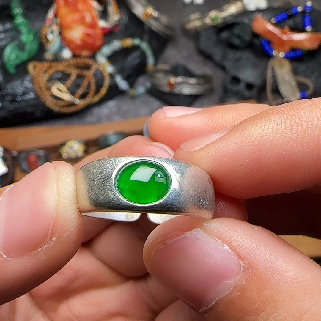 恬***淡翡翠银S925镶嵌戒指