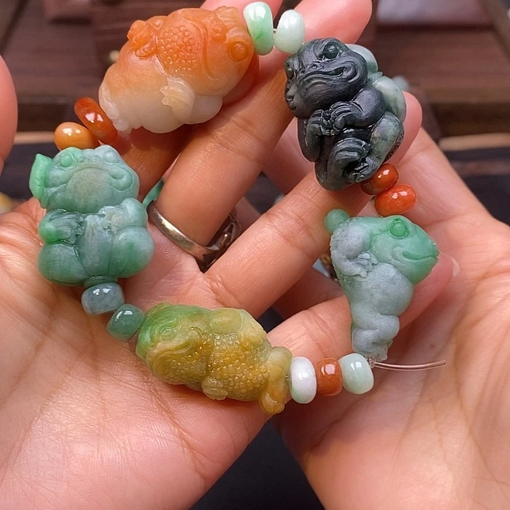 洞***哥定制翡翠未镶嵌毛货抛光