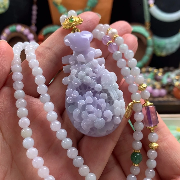 翡翠未镶嵌颈饰吊坠