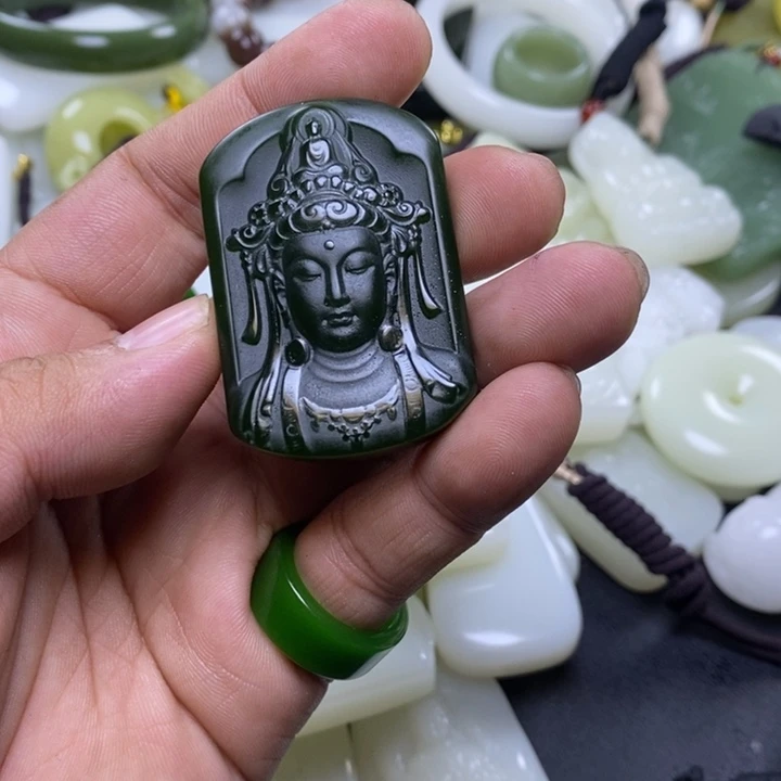 和田玉未镶嵌颈饰