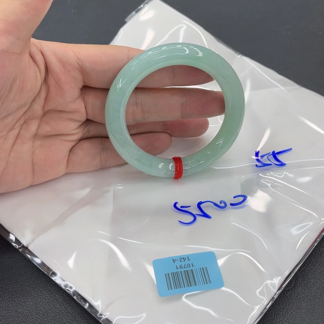 未镶嵌手镯翡翠J****a