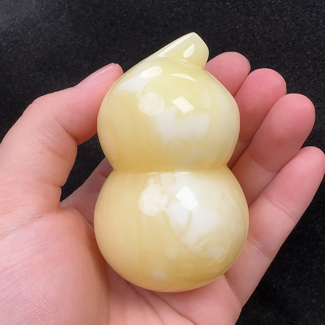 蜜蜡未镶嵌珠宝奇石