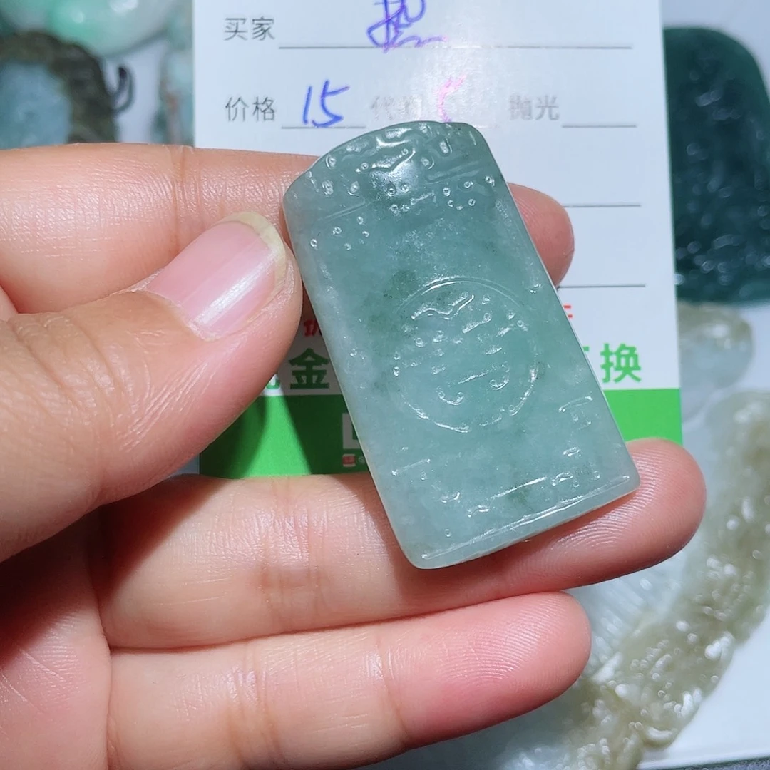 翡翠颈饰未镶嵌热****n