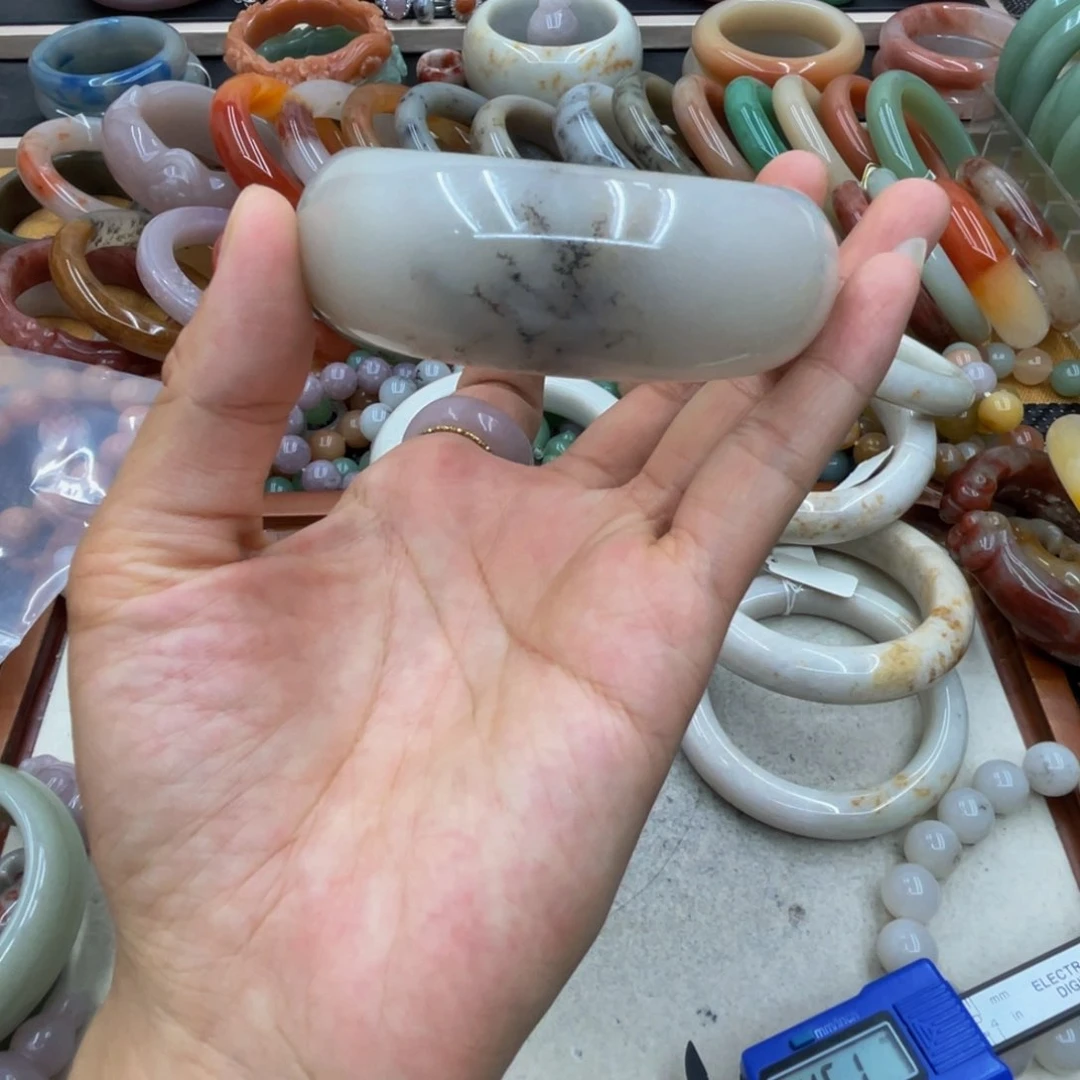 。***。石英质玉圈口58未镶嵌