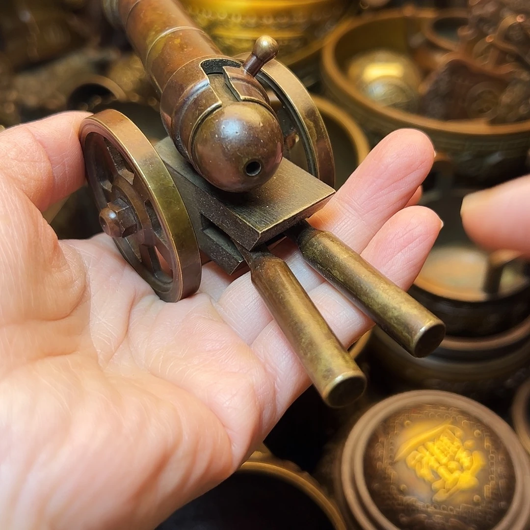 精美铜器工艺品等