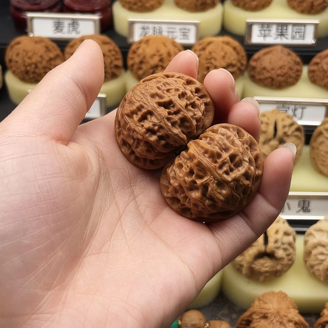 文玩核桃把件宫灯40尺726