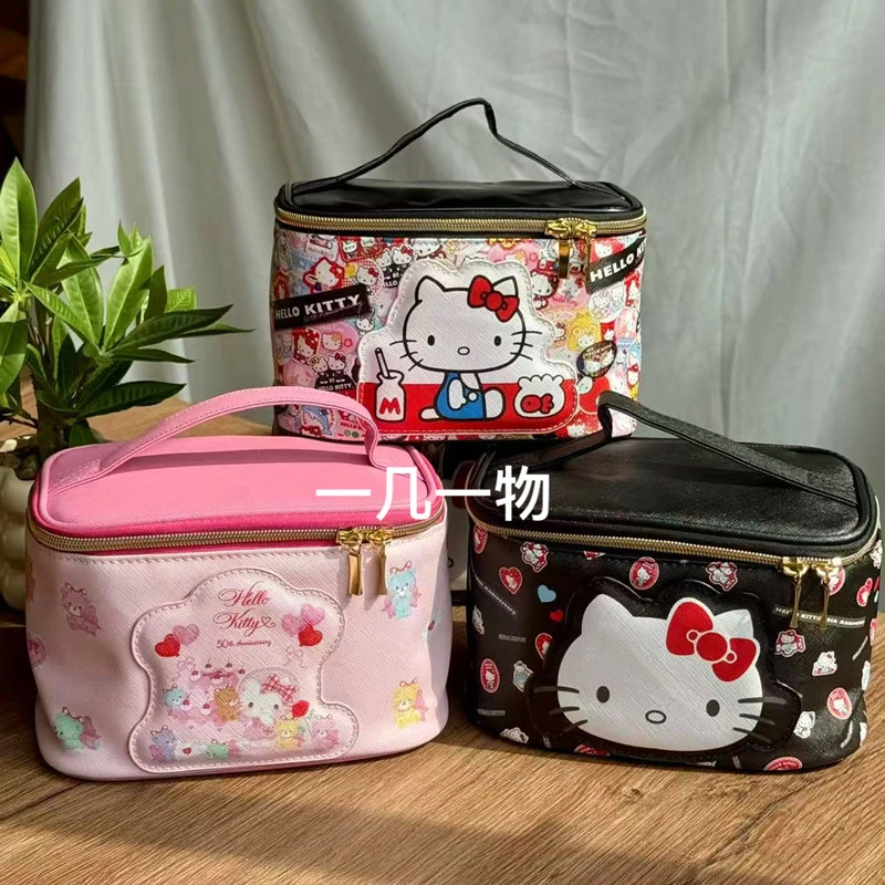 日单Hellokitty化妆包多功能收纳大容量分类手提包便携印花卡通包