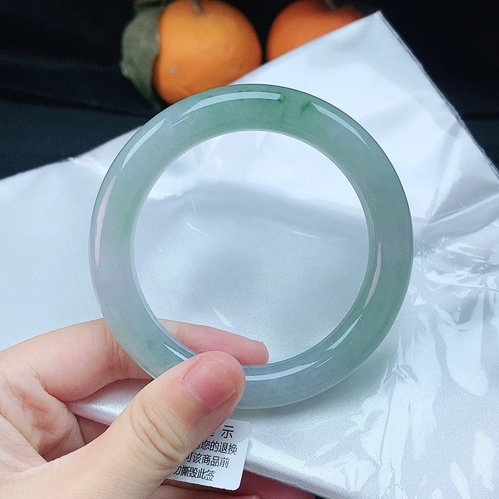 翡翠手镯未镶嵌55胖