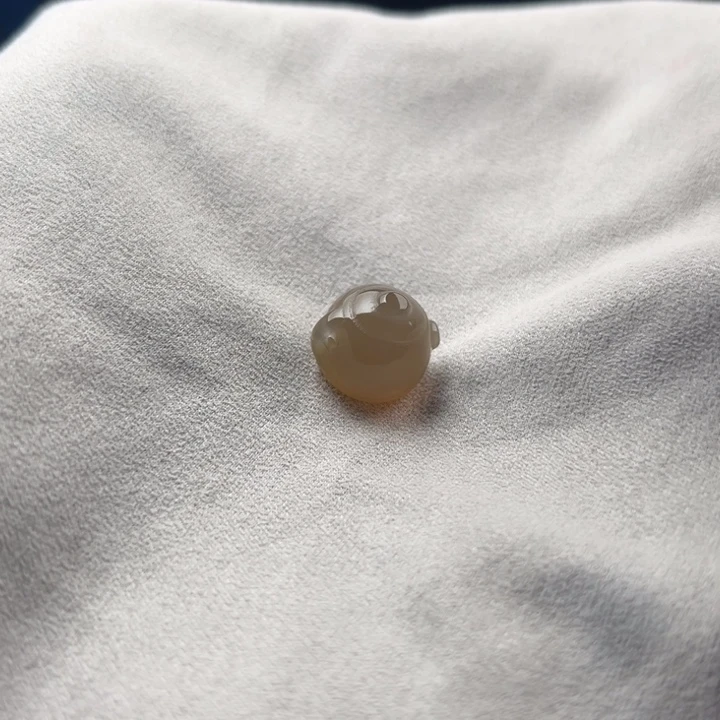 南红玛瑙配饰未镶嵌