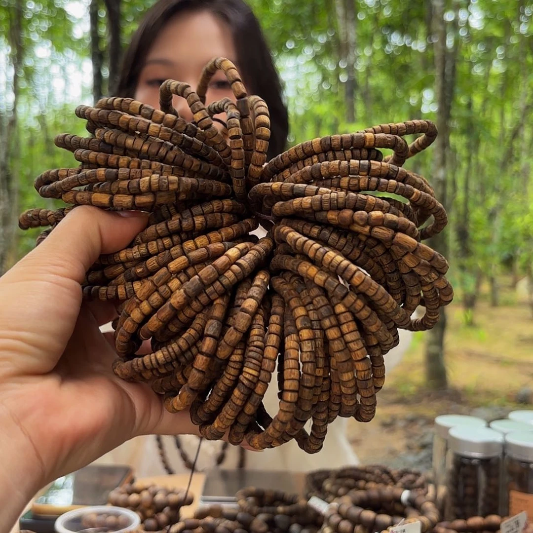棋楠沉香随形筒珠