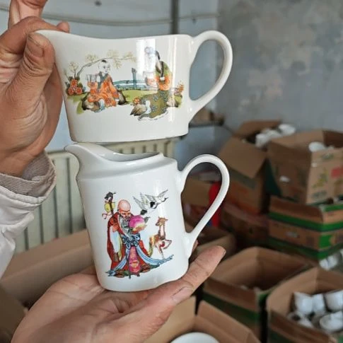 库存微瑕公道杯两个