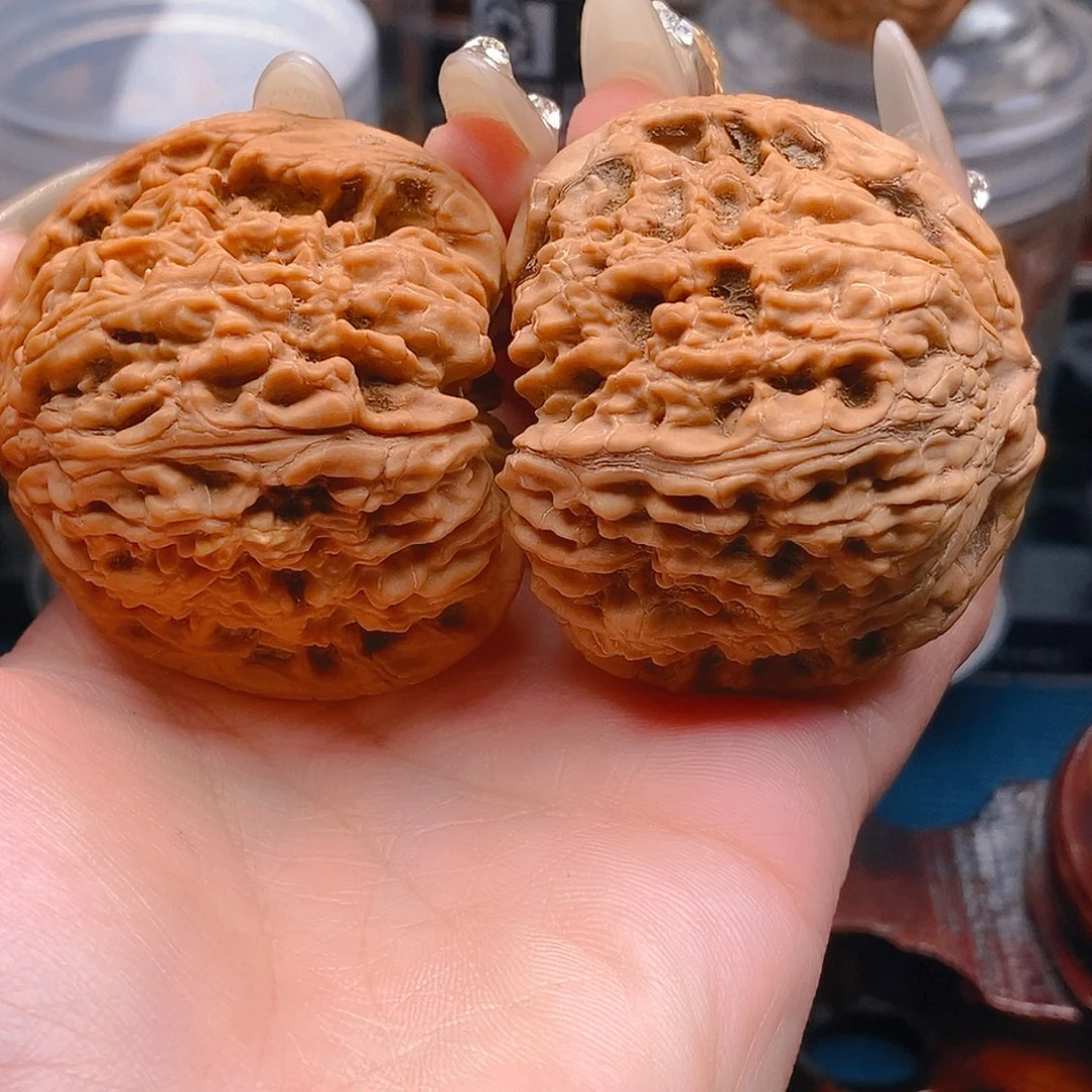 张***宇文玩核桃吊坠南疆