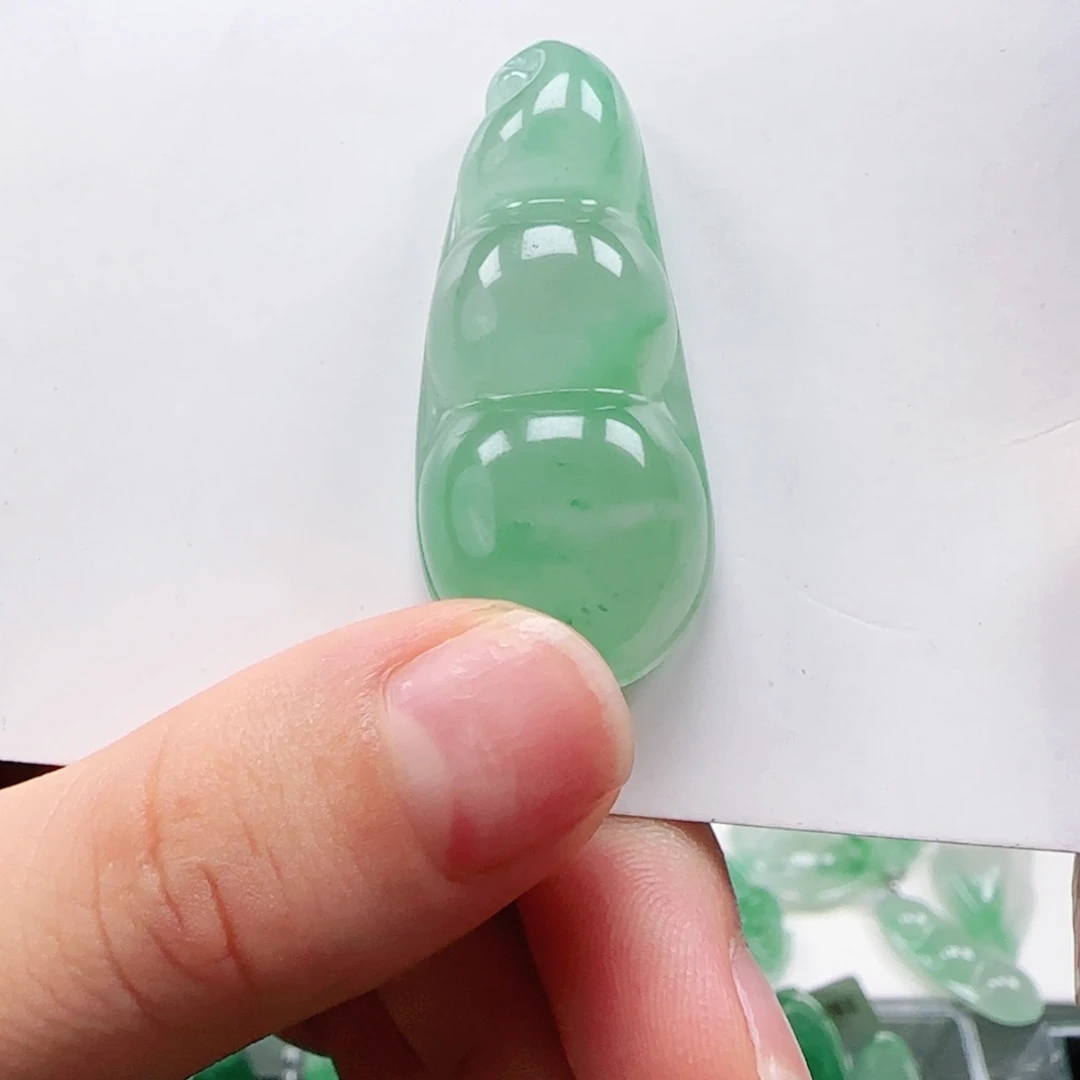吊坠(赠链)未镶嵌石英质玉