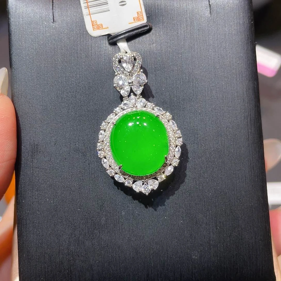 吊坠(不含链)未镶嵌翡翠