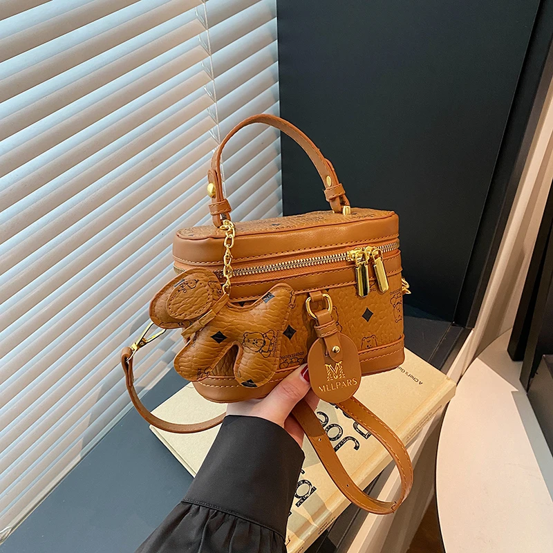 新款时尚轻奢百搭潮流女包单肩斜挎包7004黄棕色