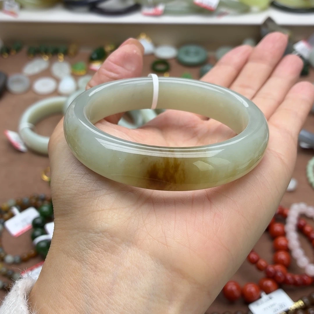 和田玉未镶嵌手镯卡56圈