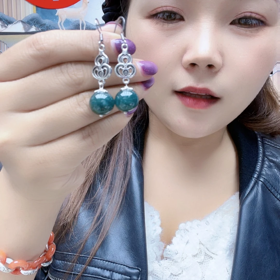 翡翠未镶嵌颈饰耳坠