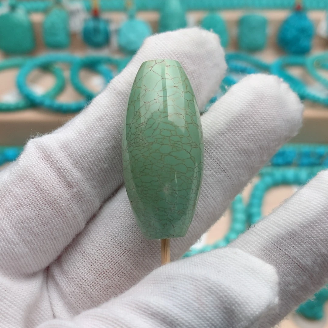 绿松石未镶嵌珠宝奇石12.6克 16.4mm