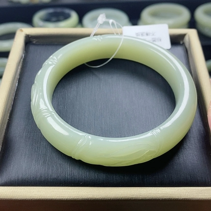 【闪购商品】未镶嵌手镯和田玉