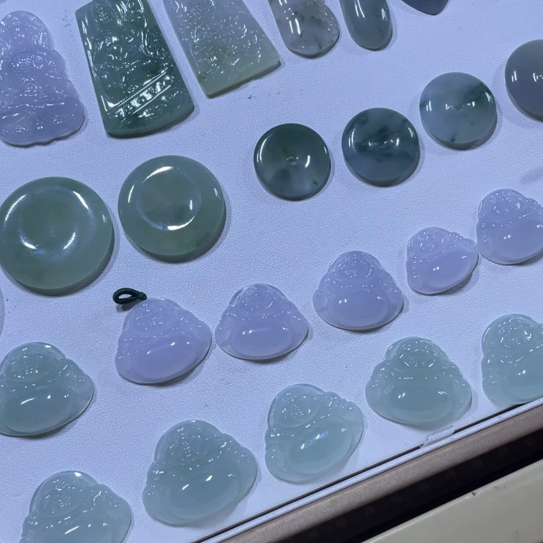 翡翠未镶嵌颈饰天然翡翠佛公裸石