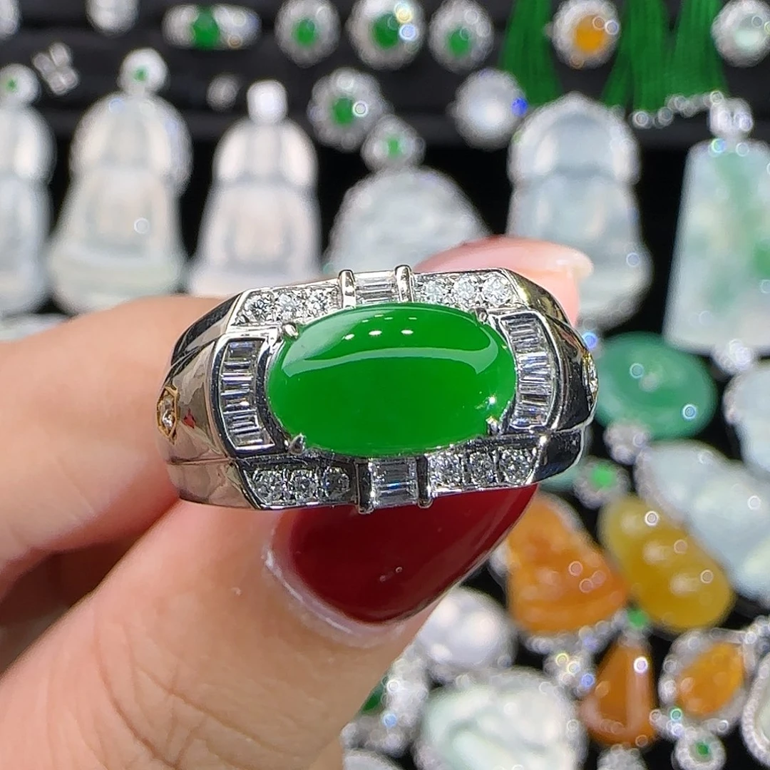 翡翠18K金镶嵌戒指