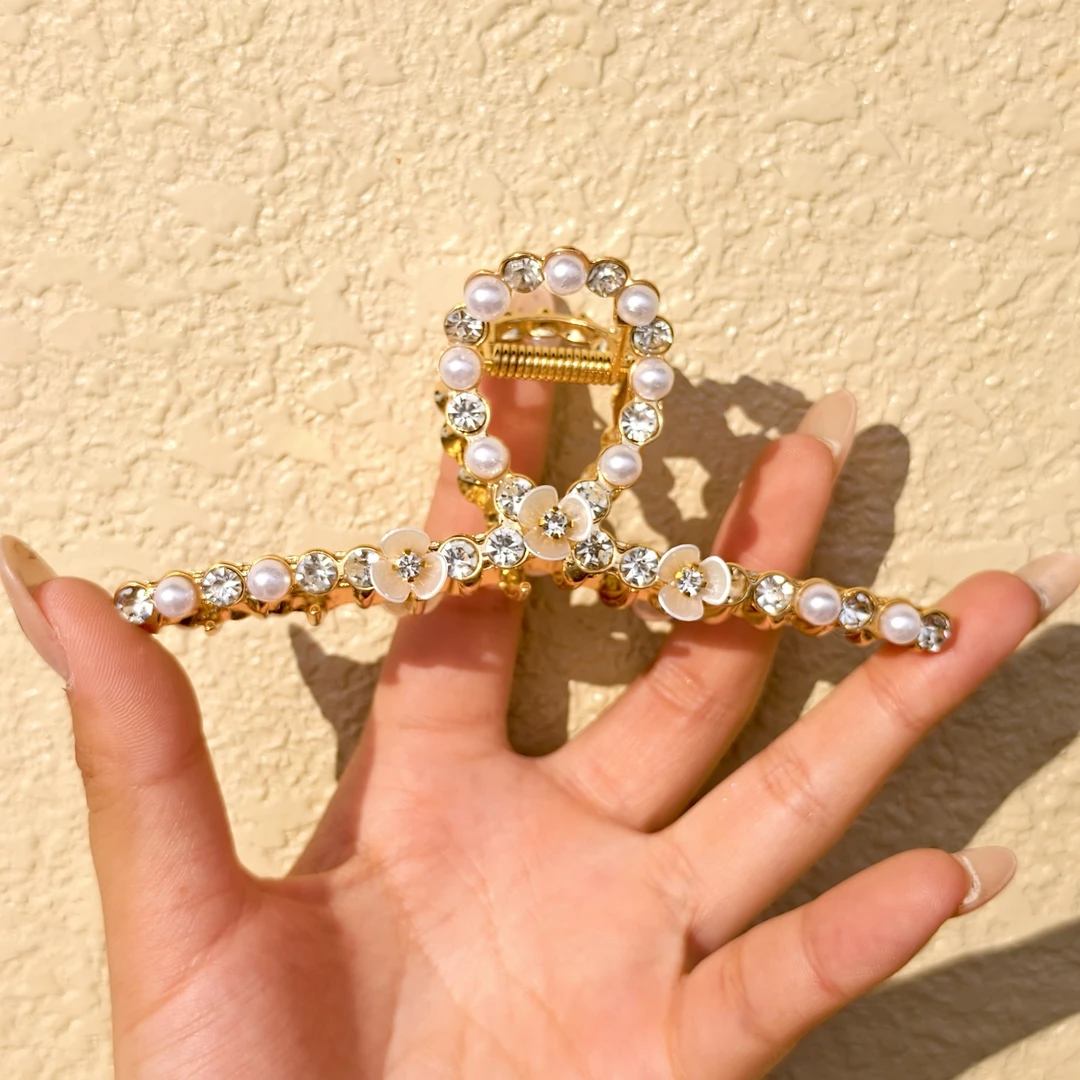 超闪满钻珍珠梅花抓夹~ins高级感不易撞款后脑勺合金时尚鲨鱼夹