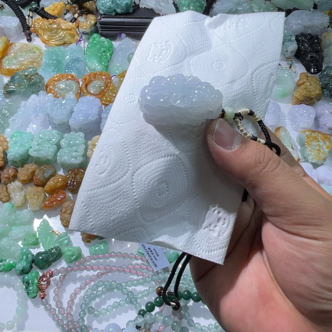 翡翠颈饰未镶嵌天然