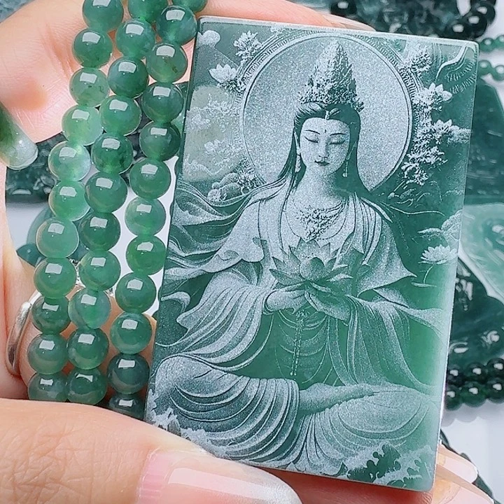 颈饰未镶嵌翡翠天然的A货翡翠多样性发其一