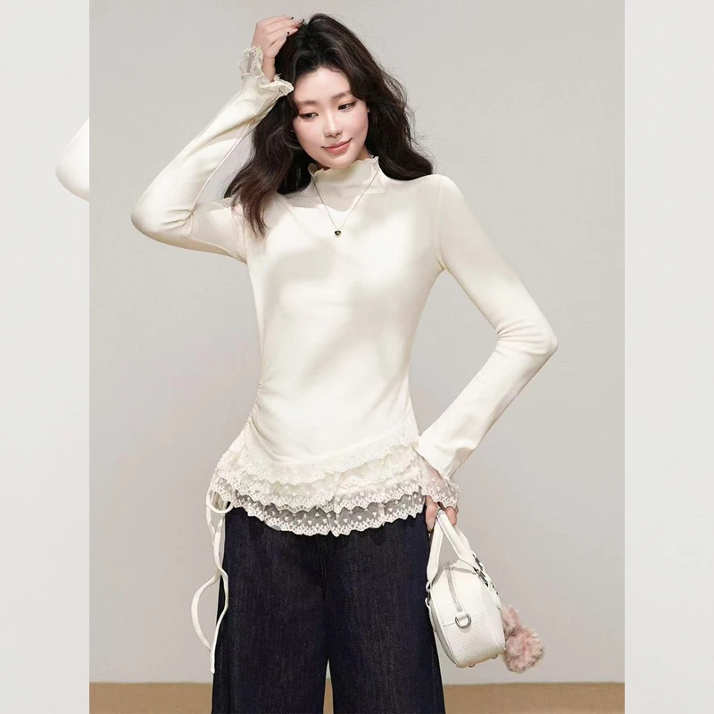 小婉薇 “精致芭蕾”花边半高领蕾丝拼接收腰捏褶长袖打底