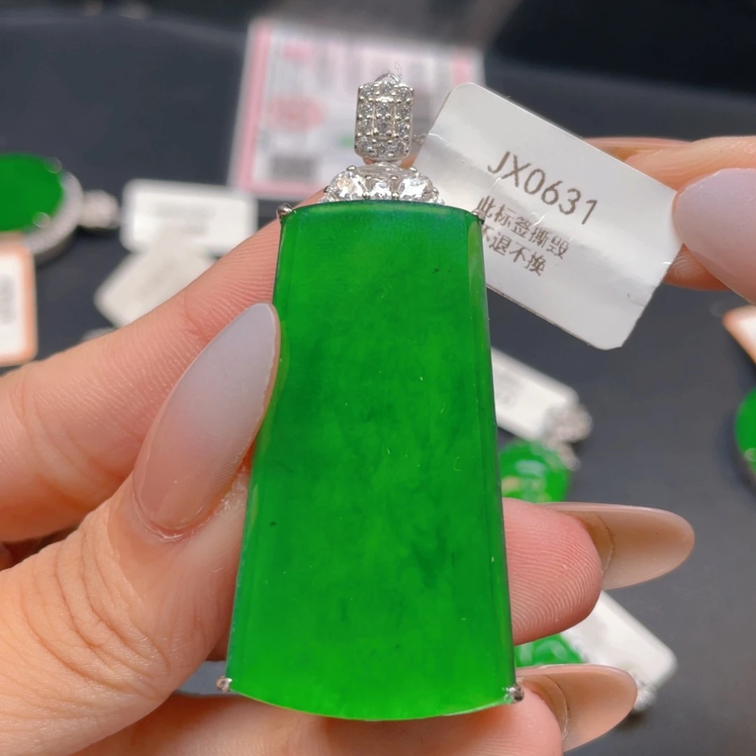 【闪购商品】颈饰银S925镶嵌翡翠翡翠