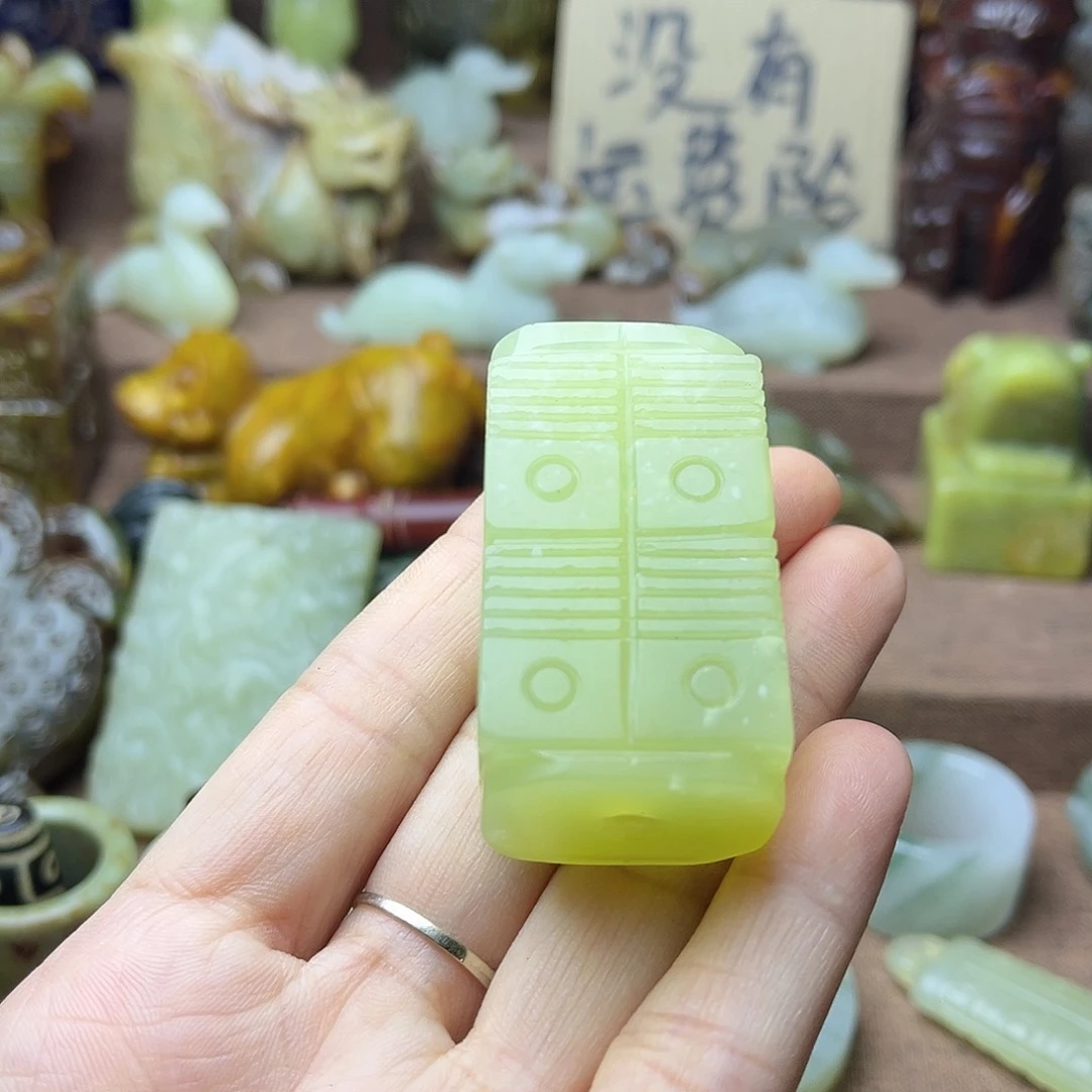 白玉菩提吊坠127。