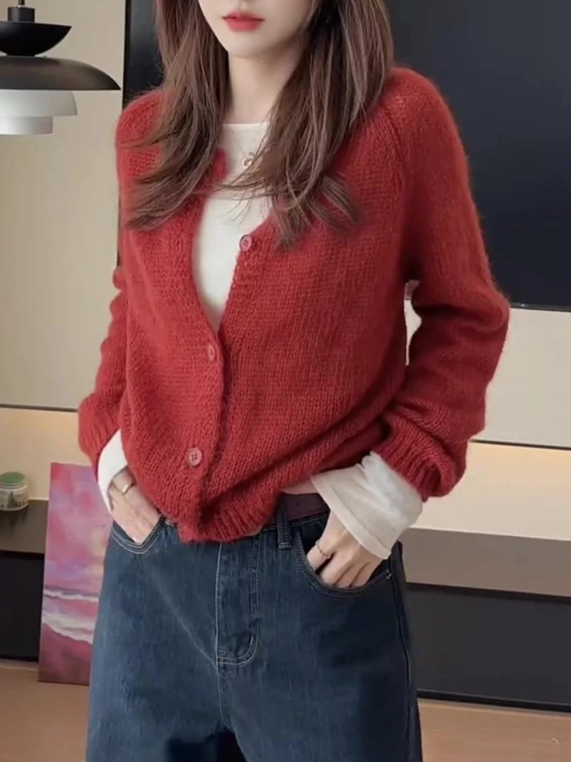 2025年秋季新款女装设计感小众高级感针织开衫上衣慵懒风秋季穿搭